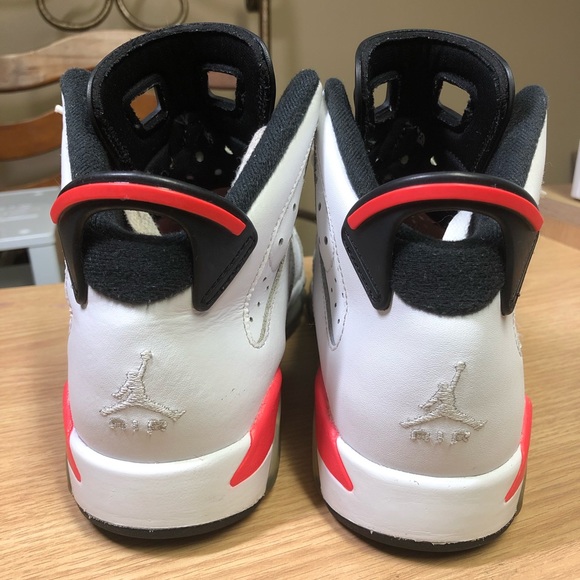 *SOLD!* Air Jordan Retro 6 ‘Infrared’ Sneakers - Picture 4 of 8